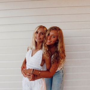 Meet your Posher, Elie